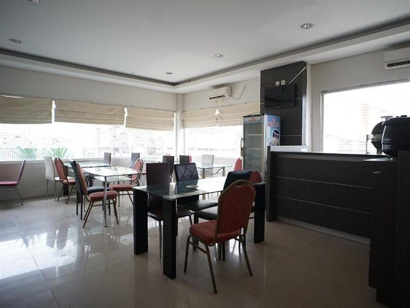 Oyo 1477 Athar 88 Hotel Balikpapan  Ngoại thất bức ảnh